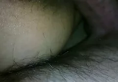 女性は彼女のパンティーを脱いで、straponと濡れた猫を弄する えろ 動画 鈴木 一徹