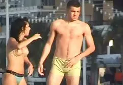 オイルでチェコ共和国は、マッサージで男を刺激します。 鈴木 一徹 の エロ 動画