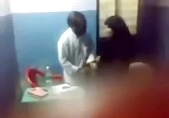 女の子吸いとmasturbating男性器官でbongakams個人 鈴木 一徹 えろ 動画