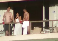 彼女の彼氏との学校の制服でセックスをしている女の子 一徹 えろ