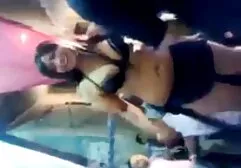 ベッドの中で男とセックスしてください。 無料 アダルト 動画 一徹