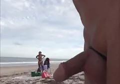 ブロンドは男をねじ込み、彼らの唇に兼を取る。 一徹 えろ