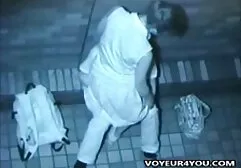 子供が男根を吸って草の中に乗ると、男は電話で離陸します 無料 えろ 動画 鈴木 一徹