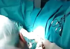 ゲイ警察は、ガレージの後ろに肛門をやって汲み上げました 女性 向け アダルト 一徹