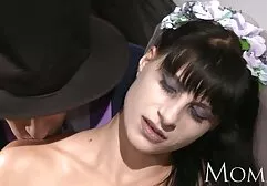 オナニーの男性の陰茎、美は穏やかに膣を開く 一徹 アダルト