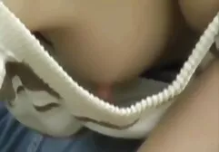 スリムな女の子と小さなおっぱい取得きっのようにa jumper 女性 av 一徹