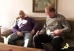 レギンスでLeggy 無料 エロ 動画 鈴木 一徹 mulattoはフェラチオとコックに乗って与えます