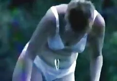 灰色の髪の老人クソ明るい茶色の髪のジーンズ 無料 エロ 動画 一徹